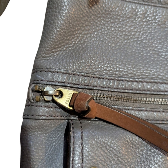 Fossil Morgan Crossbody Traveler Bag Grey Brown Leather Soft Purse - Picture 5 of 11